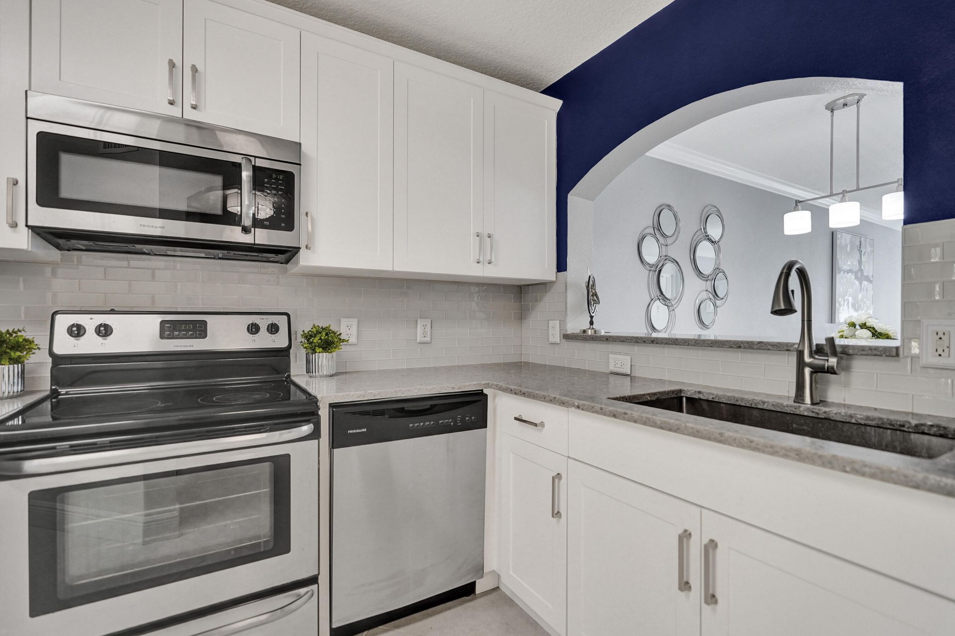 3730 N Jog Road, Unit 105, West Palm Beach, FL 33411 Photo