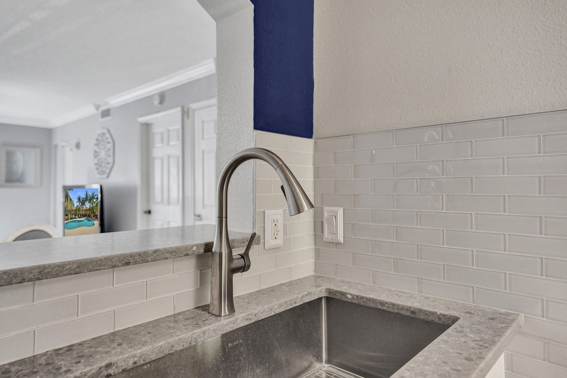3730 N Jog Road, Unit 105, West Palm Beach, FL 33411 Photo