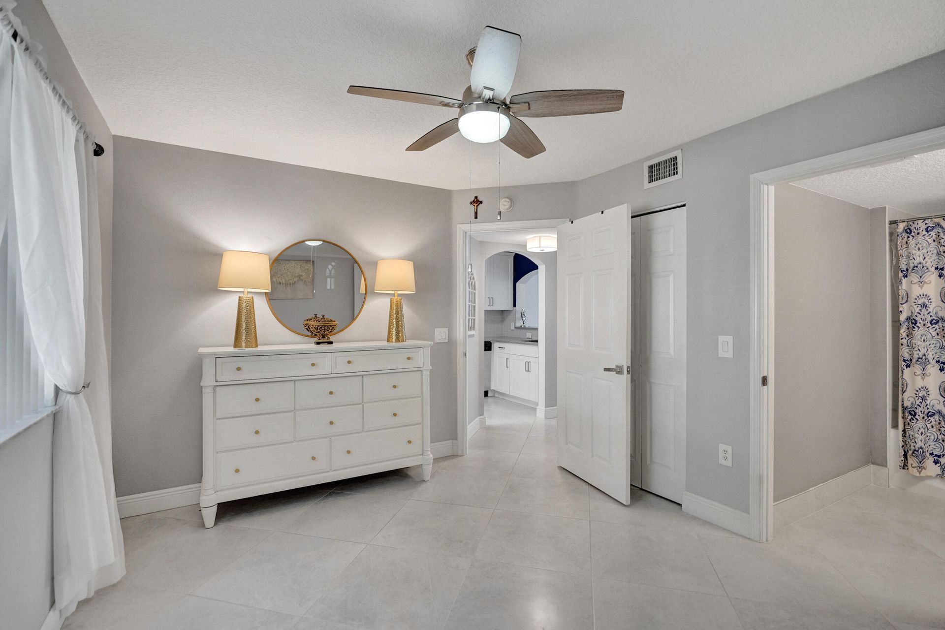 3730 N Jog Road, Unit 105, West Palm Beach, FL 33411 Photo