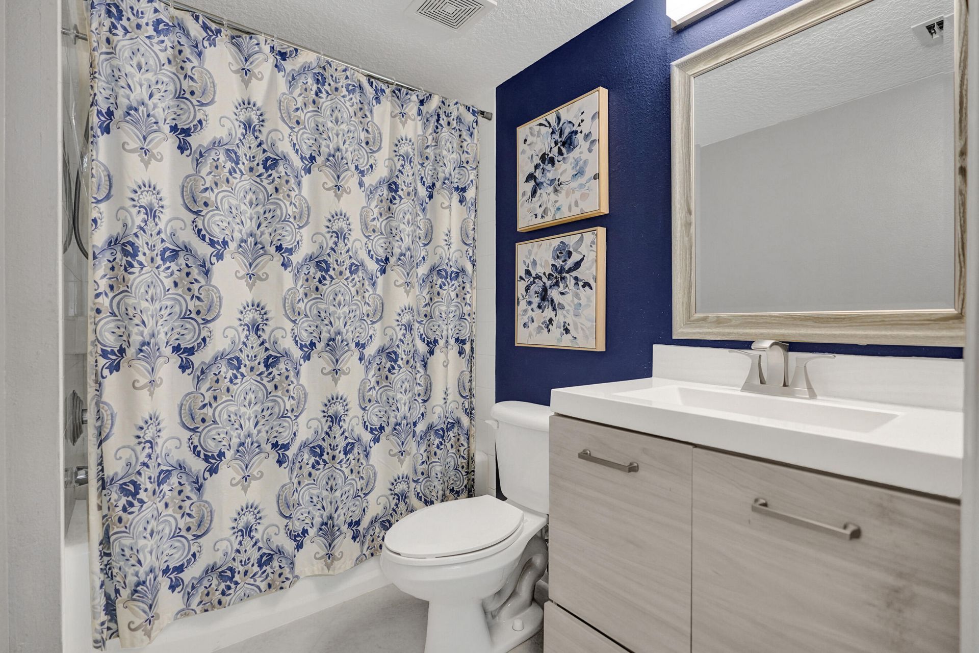 3730 N Jog Road, Unit 105, West Palm Beach, FL 33411 Photo