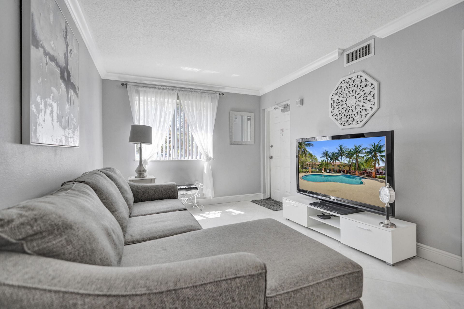 3730 N Jog Road, Unit 105, West Palm Beach, FL 33411 Photo