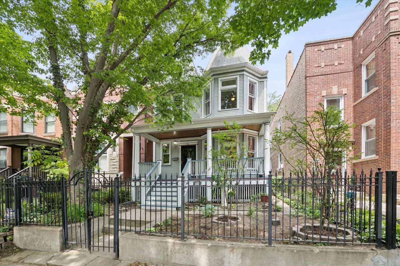 1454 W Cuyler Avenue, Chicago, IL 60613 Main Photo