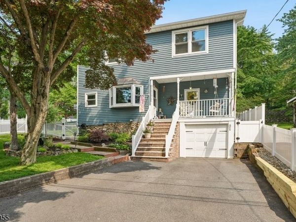 11 Lake Trail East, Wayne, NJ 07470