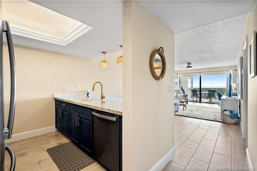 379 NE Tradewind Lane, Unit 1103, Stuart, FL 34996 Photo