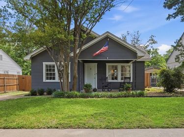 3821 El Campo Avenue , Fort Worth, TX 76107