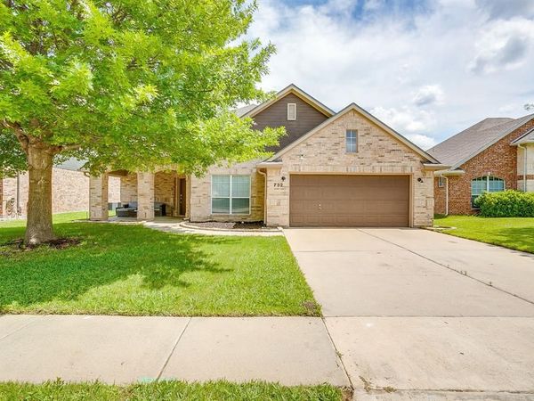 732 Evergreen Court, Burleson, TX 76028