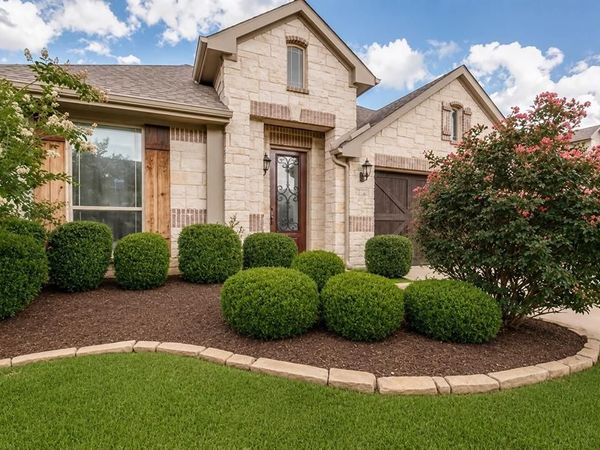 734 Larkspur Lane, Midlothian, TX 76065