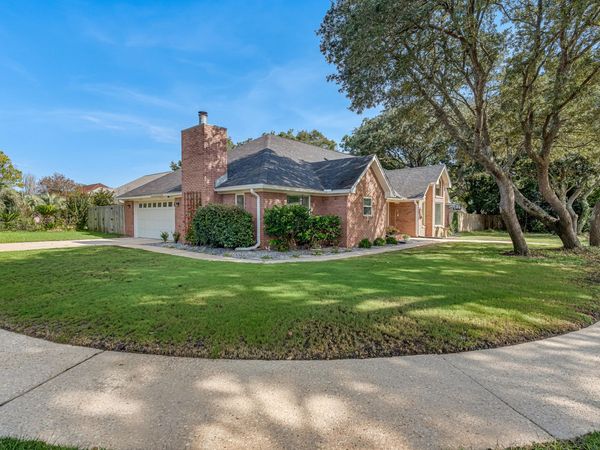10008 Calle De Palencia, Navarre, FL 32566