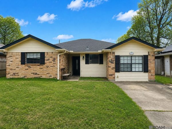 209 Janet Dr, St Rose, LA 70087