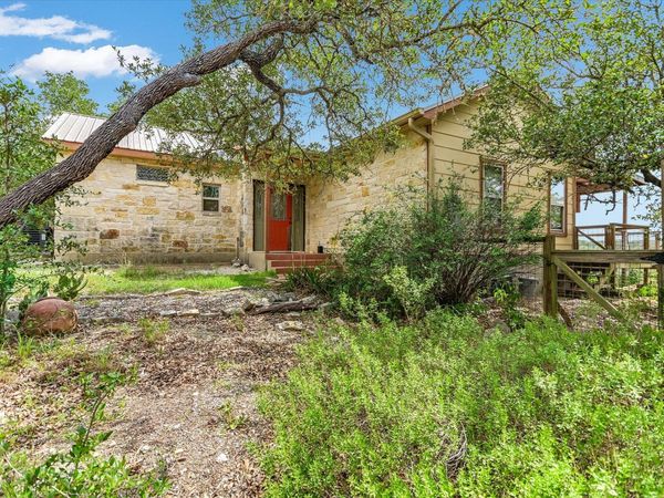700 CLIFFSIDE RD, Wimberley, TX 78676