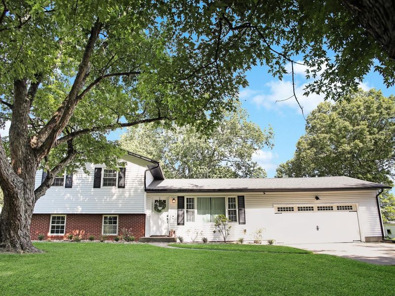 790 N Buena Vista Street, Newark, OH 43055 Photo 2