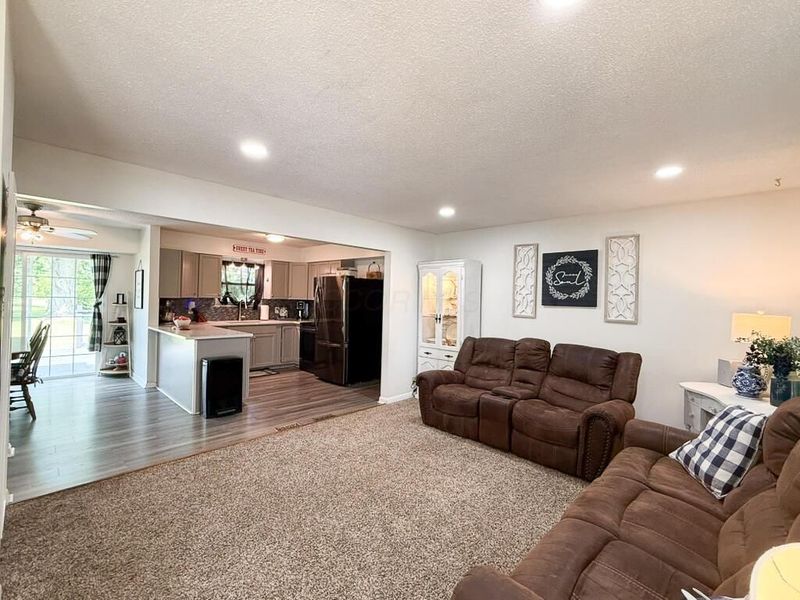 790 N Buena Vista Street, Newark, OH 43055 Photo 3