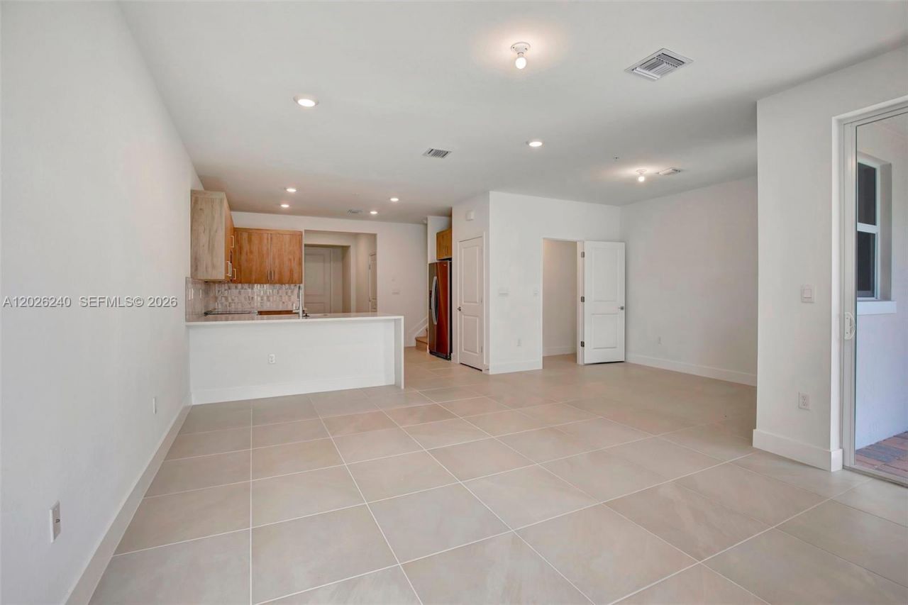 129 SW 171st Way , Pembroke Pines, FL 33027 Photo