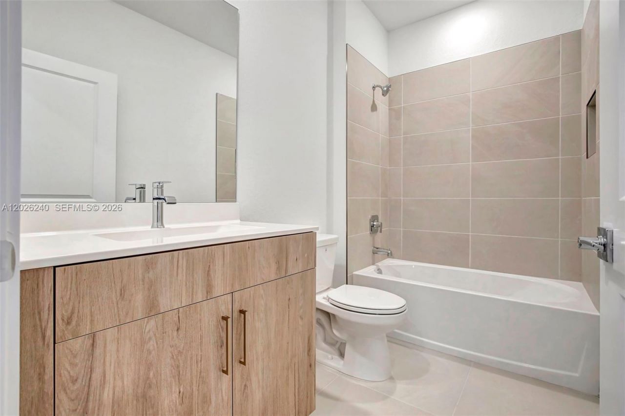 129 SW 171st Way , Pembroke Pines, FL 33027 Photo