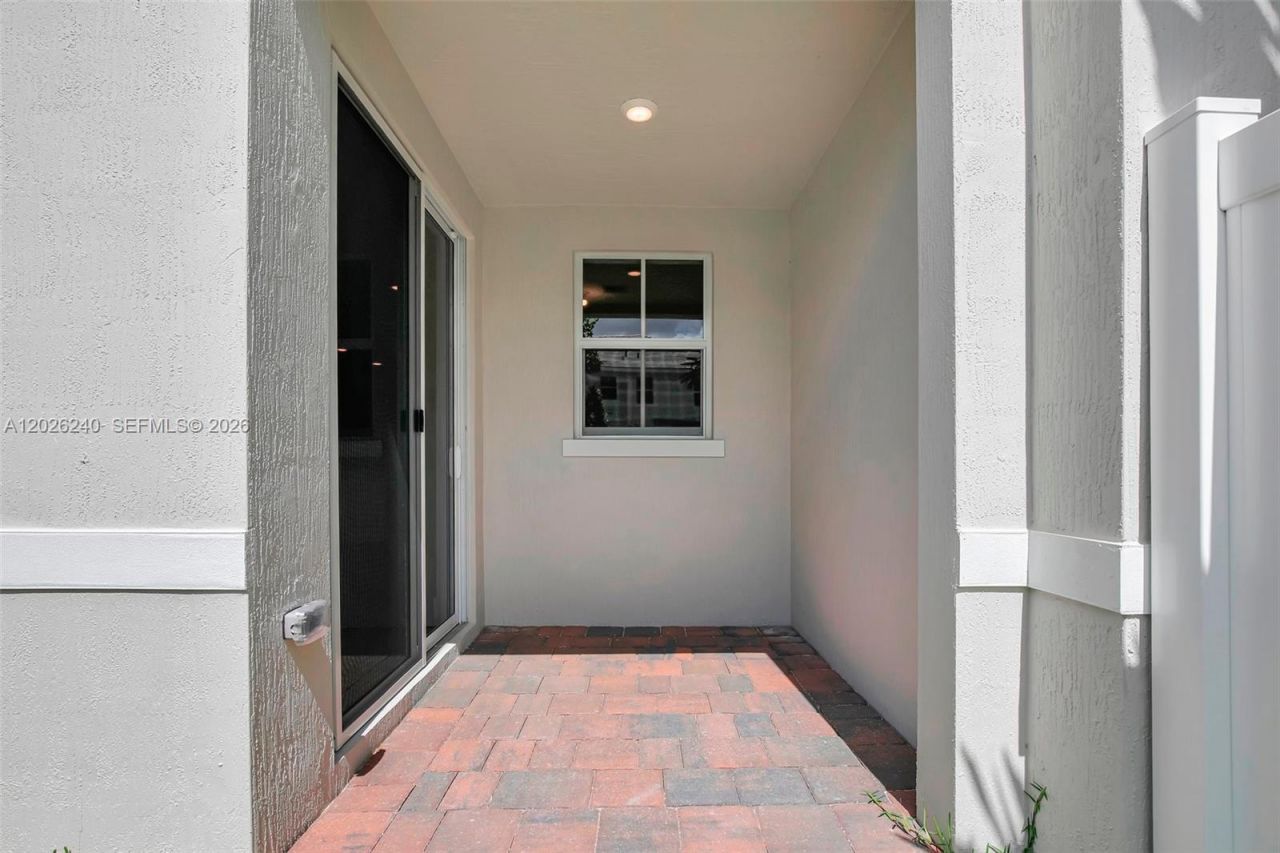 129 SW 171st Way , Pembroke Pines, FL 33027 Photo