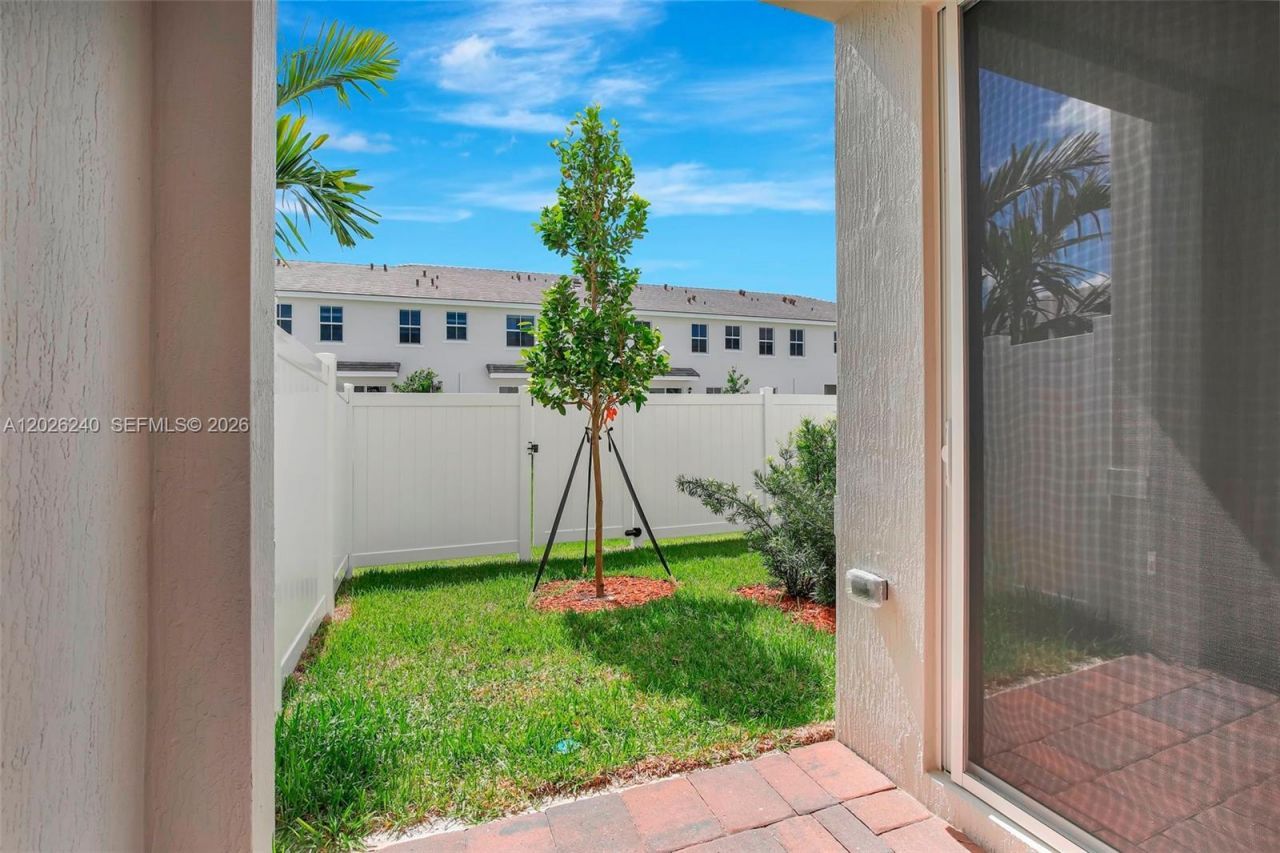 129 SW 171st Way , Pembroke Pines, FL 33027 Photo