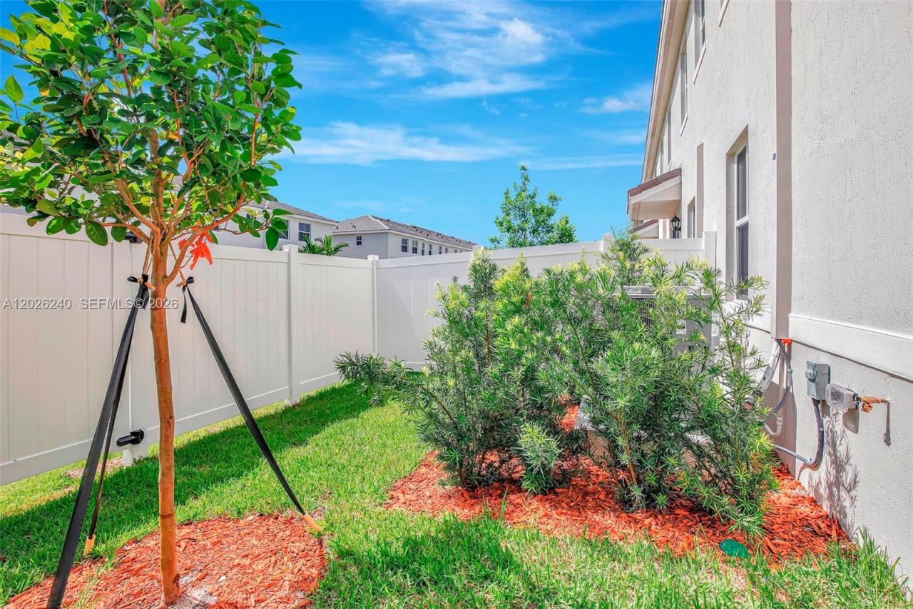129 SW 171st Way , Pembroke Pines, FL 33027 Photo