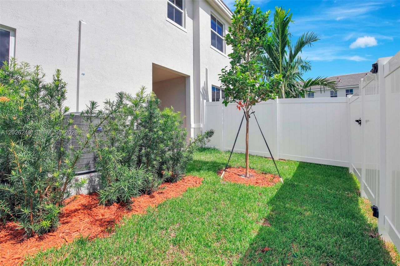 129 SW 171st Way , Pembroke Pines, FL 33027 Photo