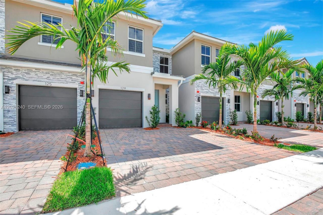 129 SW 171st Way , Pembroke Pines, FL 33027 Photo