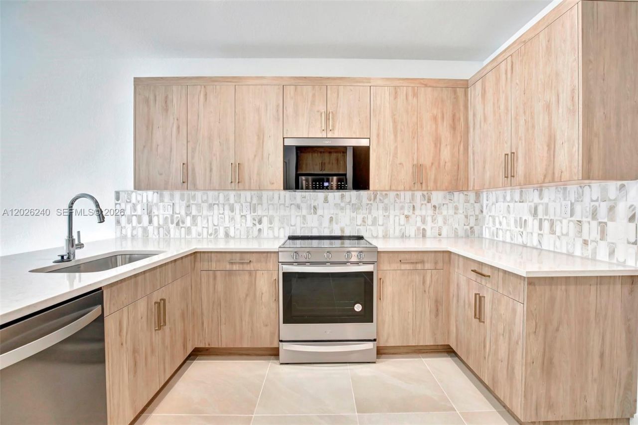 129 SW 171st Way , Pembroke Pines, FL 33027 Photo