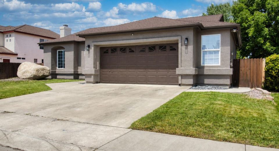 2560 Carriage Crest Drive, Carson City, NV 89706 Photo