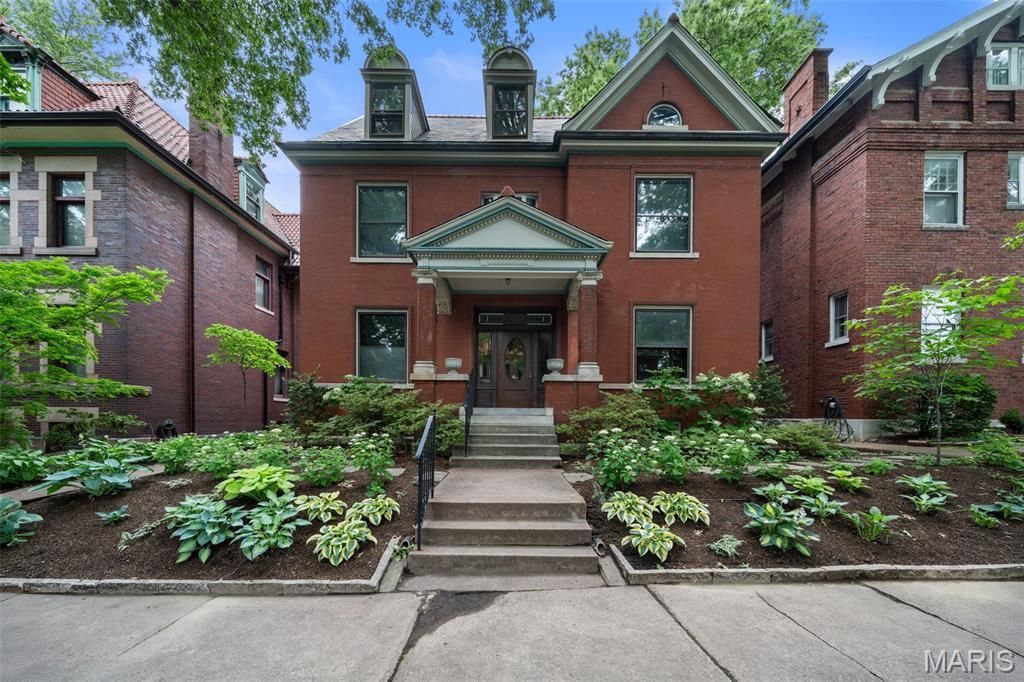 3537 Crittenden Street , Saint Louis, MO 63118 Main Photo
