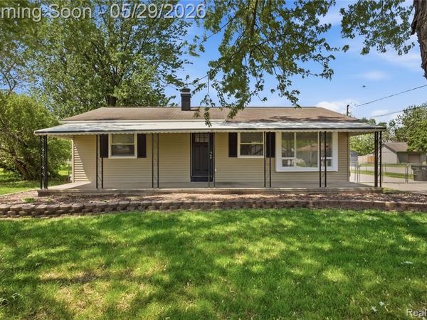37257 Dundee Street, Sterling Heights, MI 48310