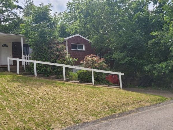 11032 Azalea Dr, Pittsburgh, PA 15235