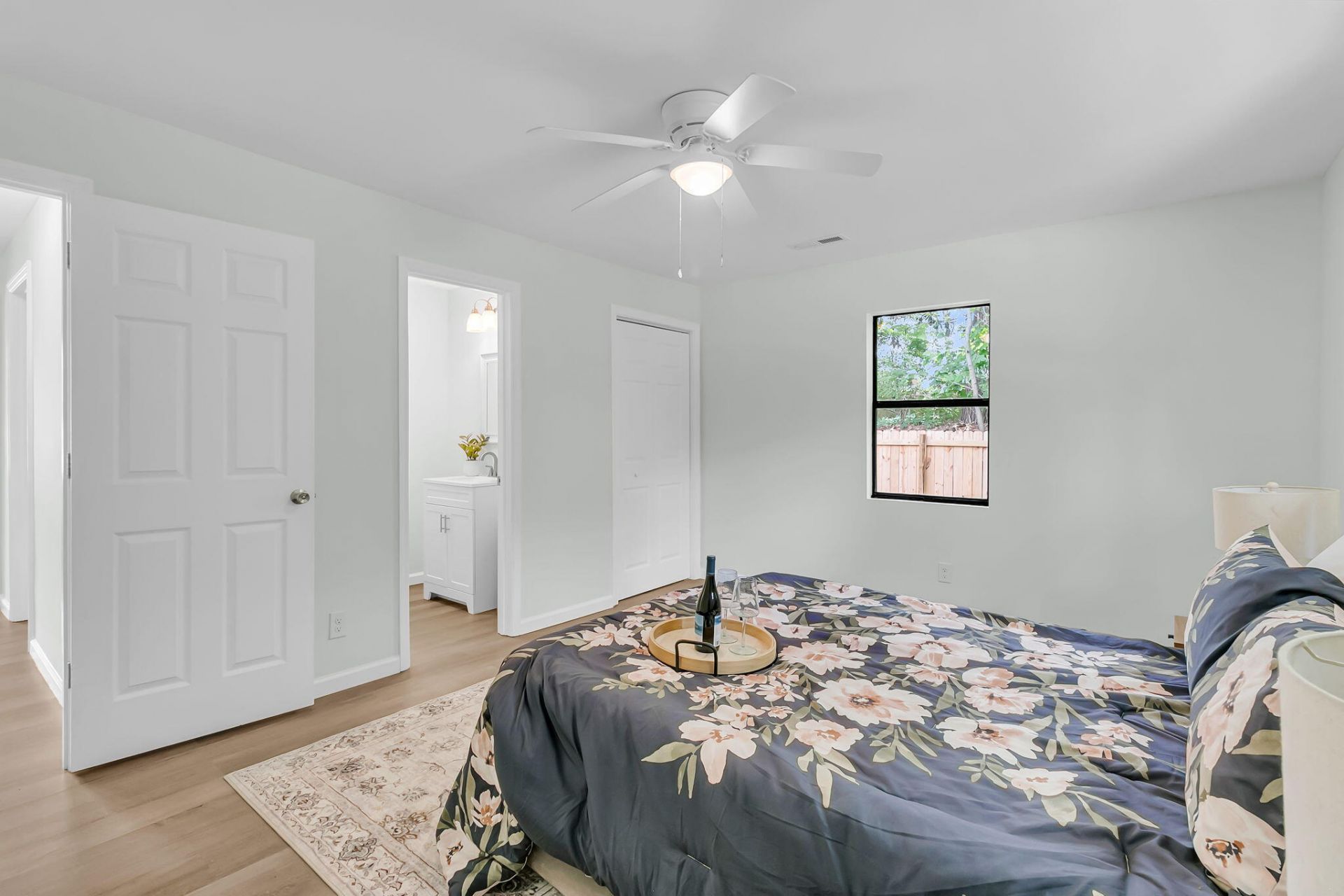 802 Royle Road Photo 22