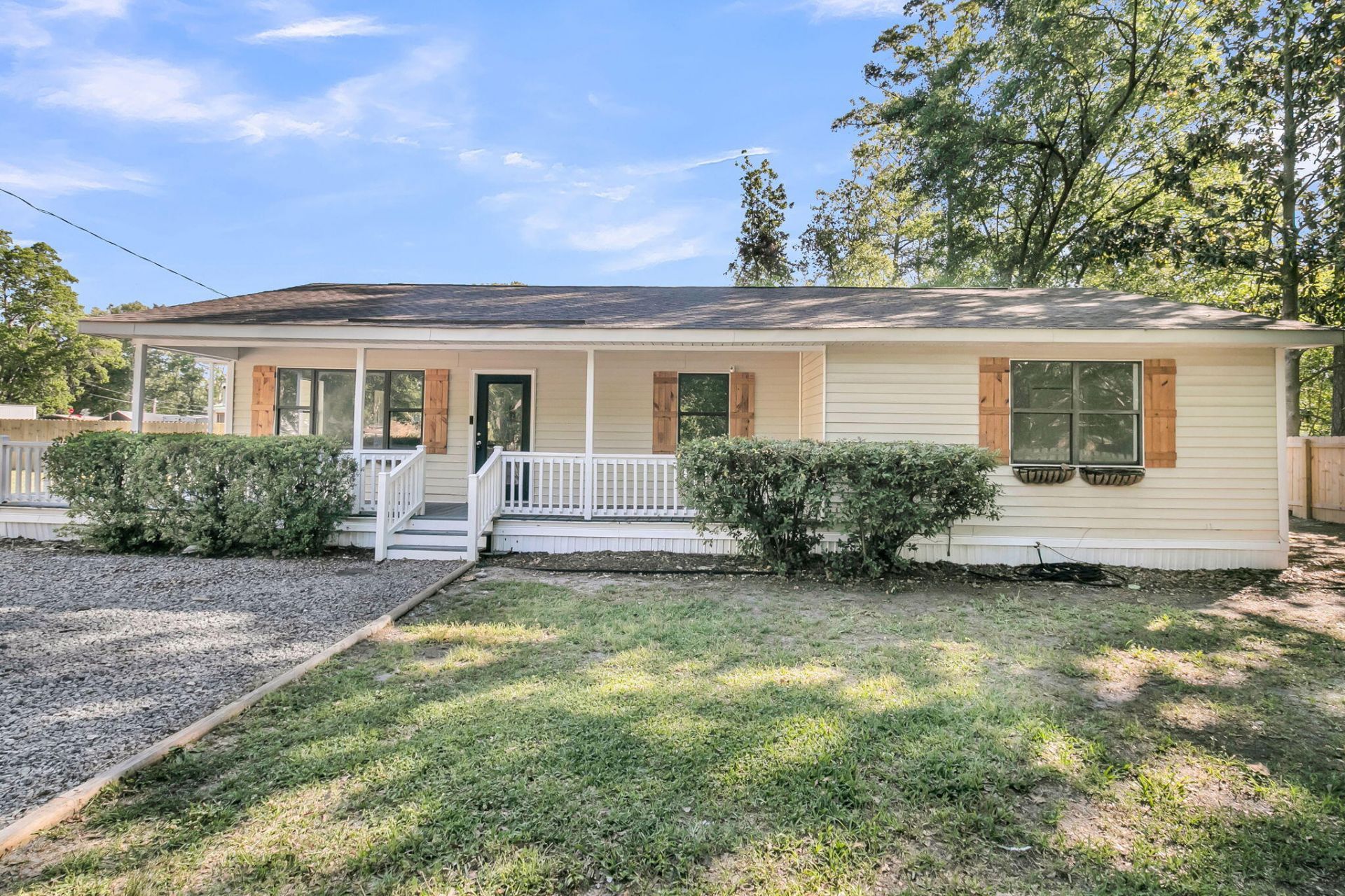 802 Royle Road Photo 31