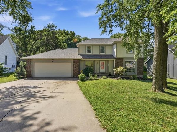 6925 Caenen Avenue, Shawnee, KS 66216