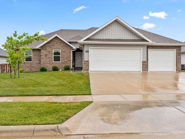 746 E Penzance Circle , Nixa, MO 65714