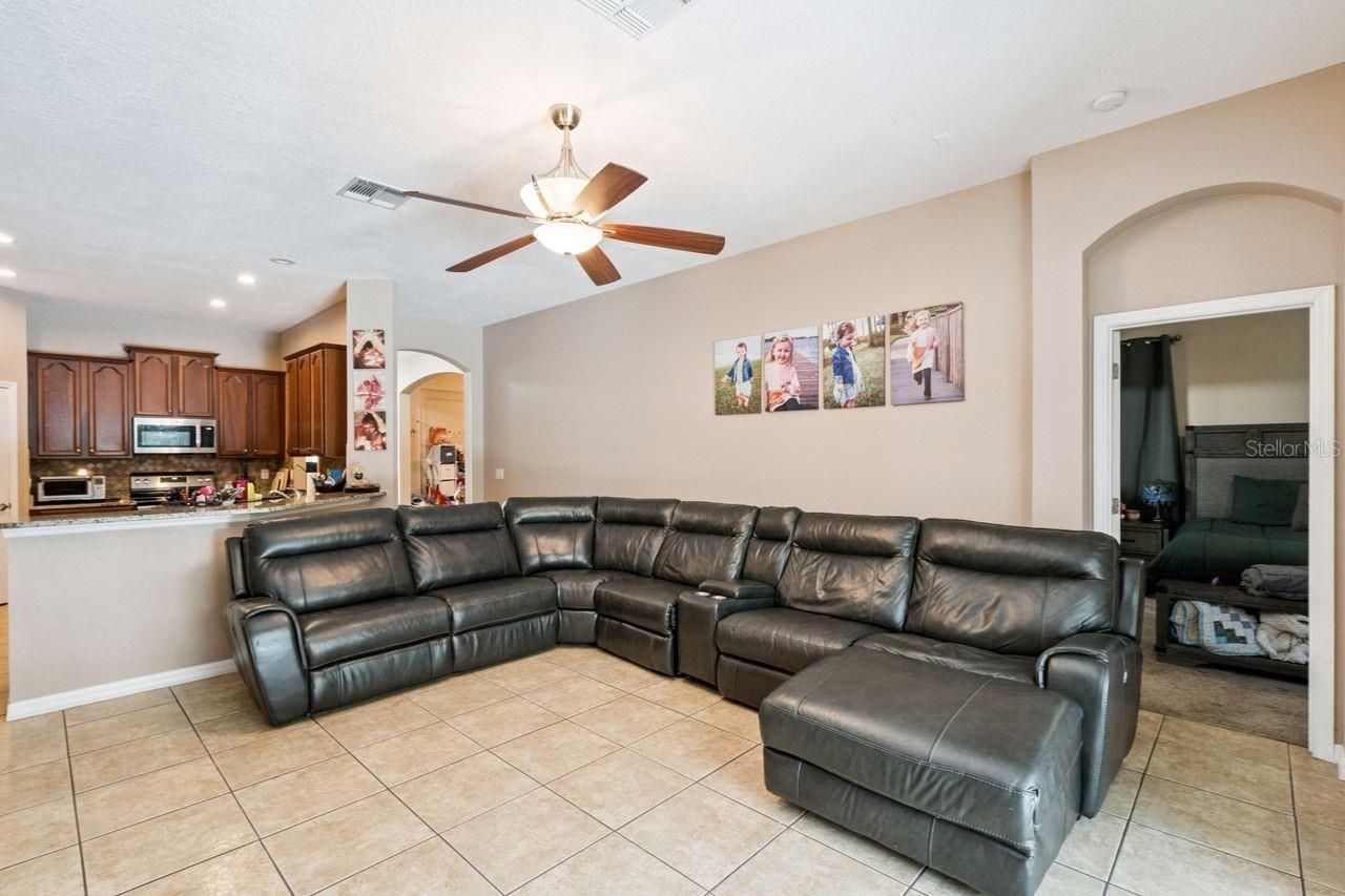 8484 Dover View Lane, Orlando, FL 32829 Photo