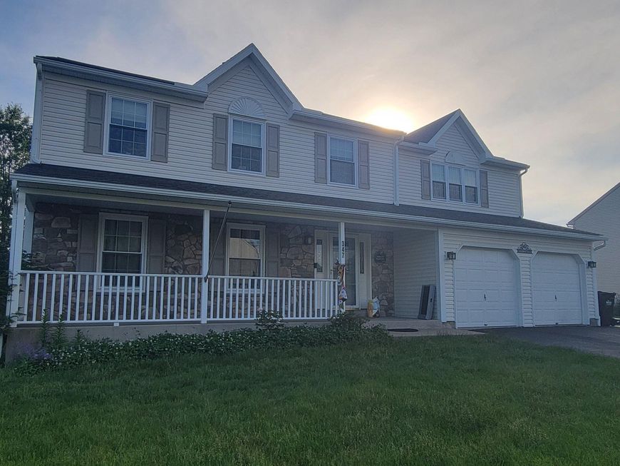 347 Rosecliff Drive, Douglassville, PA 19518 Main Photo