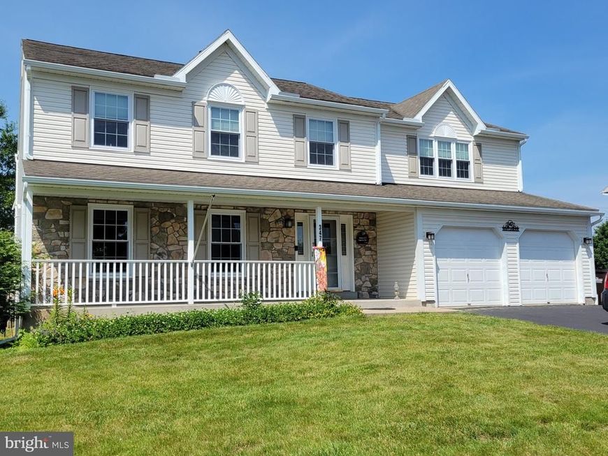 347 Rosecliff Drive, Douglassville, PA 19518 Main Photo