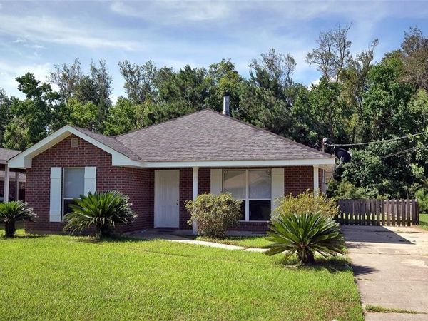 160 S CHERRYWOOD Lane , Slidell, LA 70452