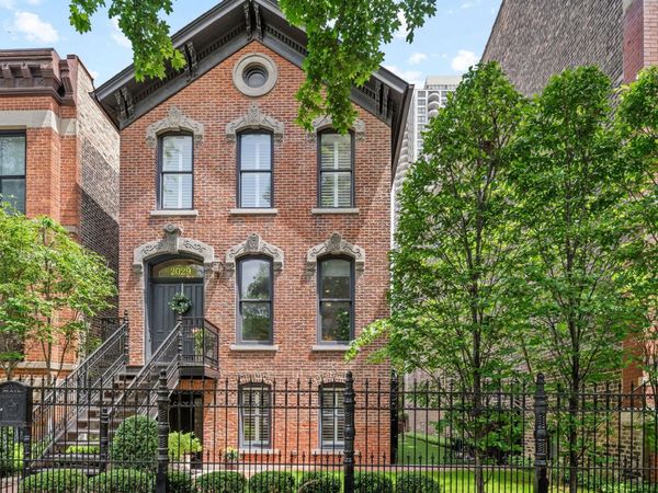 2029 N Sedgwick Street, Chicago, IL 60614