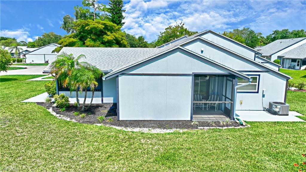 10572 Quincy Ct , Lehigh Acres, FL 33936 Photo
