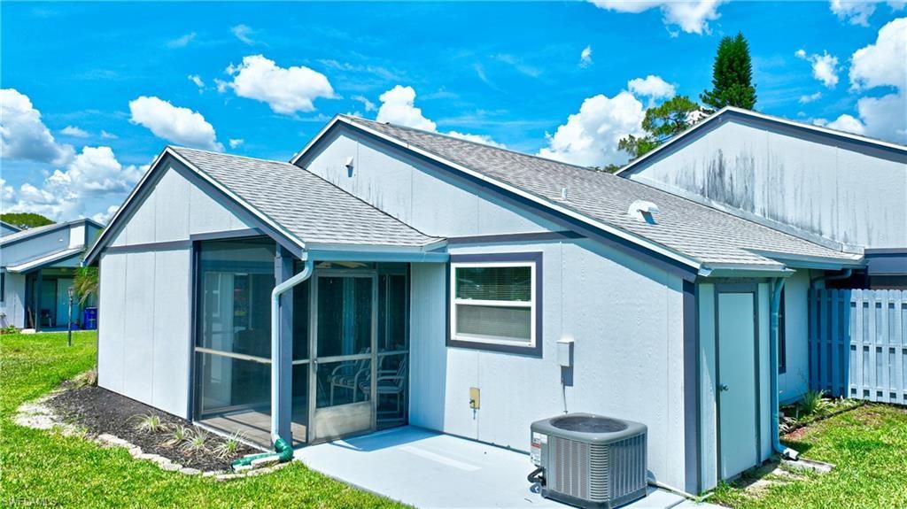 10572 Quincy Ct , Lehigh Acres, FL 33936 Photo