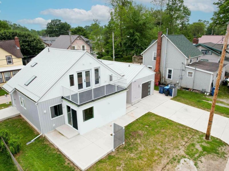 27 Oakwood Avenue, Huron, OH 44839 Photo 2