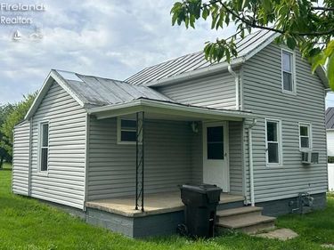 19 N Delaware Street, Shiloh, OH 44878