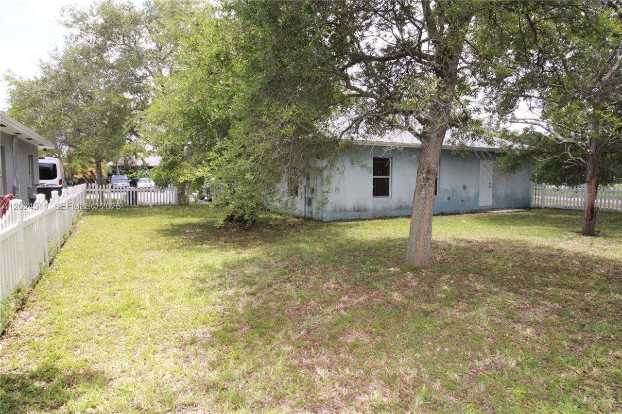 2121 NW 68th Ter , Miami, FL 33147 Photo