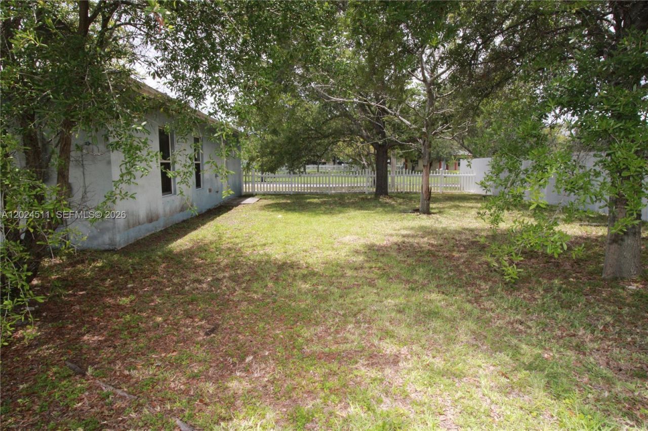 2121 NW 68th Ter , Miami, FL 33147 Photo
