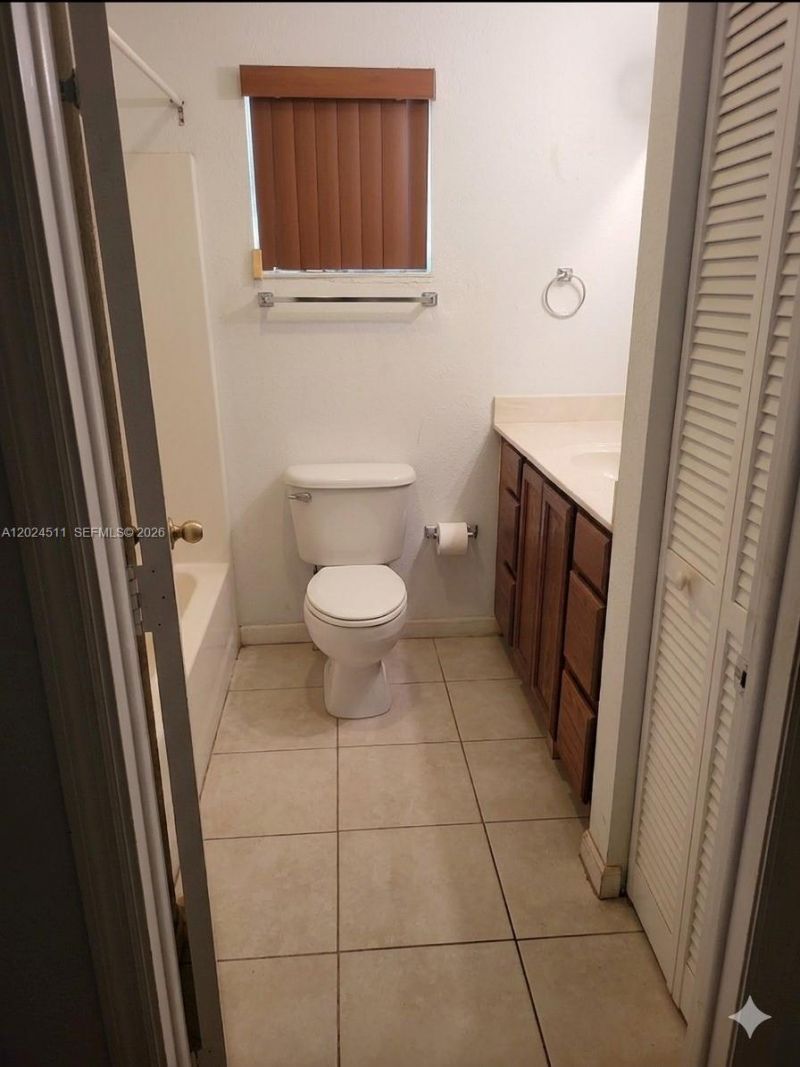2121 NW 68th Ter , Miami, FL 33147 Photo