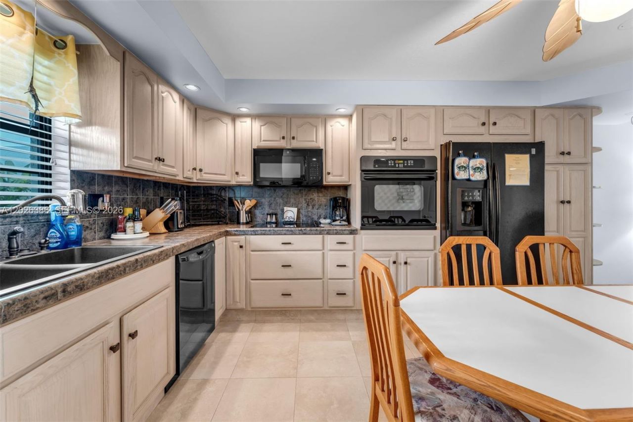 87465 Old Hwy 209 Hwy , Unit 209, Plantation Key, FL 33036 Photo