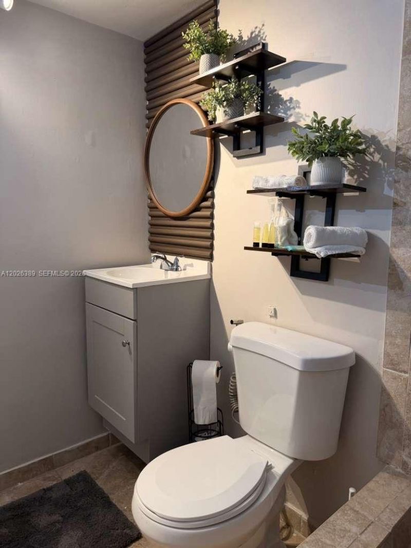 7904 West Dr, Unit 411, North Bay Village, FL 33141 Photo