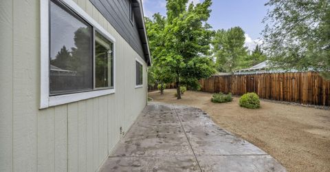 932 Yellow Rose Court, Sparks, NV 89436 Photo