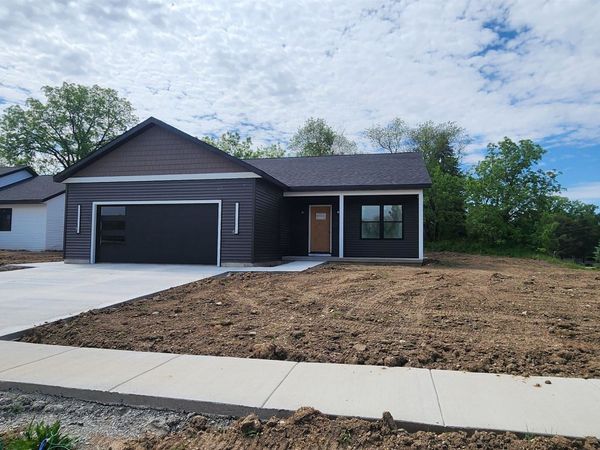 101 Rolling Meadow Drive, Darien, WI 53114