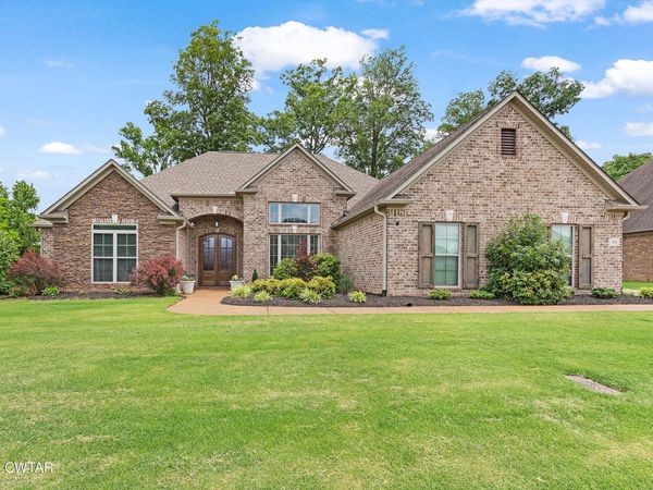 100 Ravenwood Drive , Jackson, TN 38305