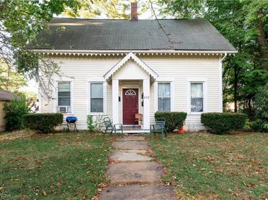 242 W Highland Avenue, Ravenna, OH 44266